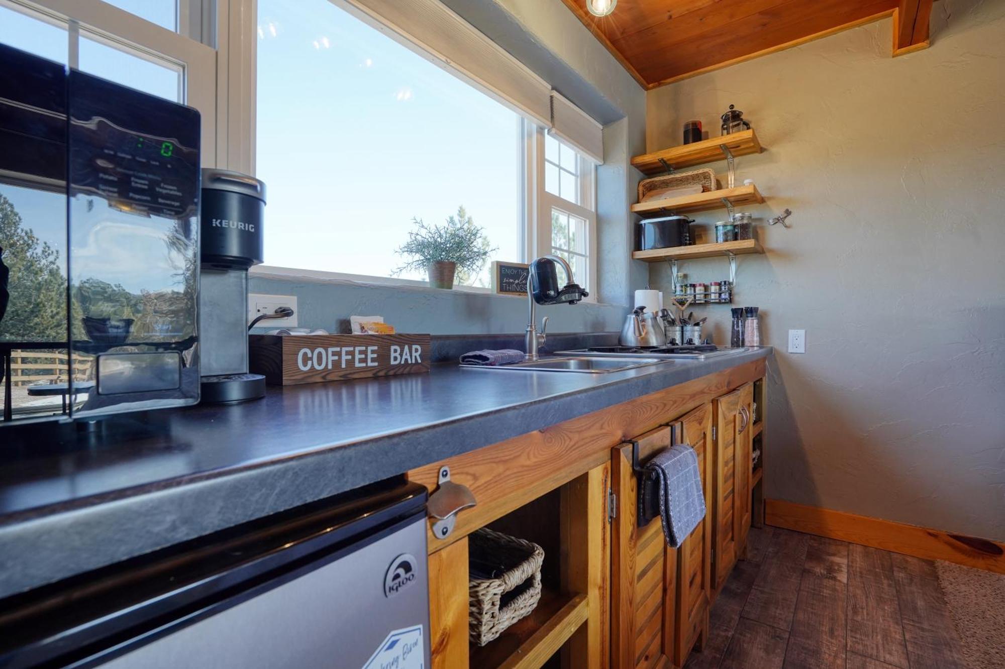 Sunrise Cabin At Highland Meadows Hot Springs Eksteriør bilde